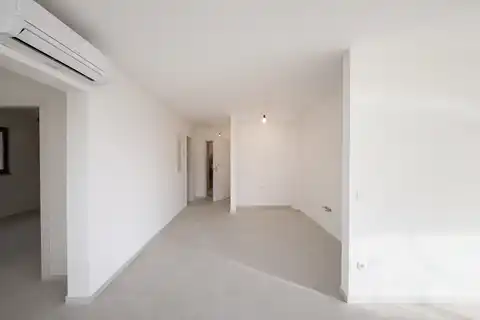 Makarska, Drvenik - Three-room apartment with a terrace in a new building near the sea