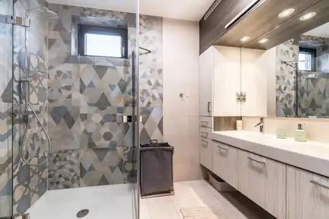 Zagreb, Srebrnjak – Uređen trosoban penthouse za najam