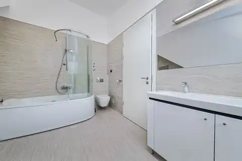 Zagreb, Centar - Luksuzan četverosoban penthouse s velikom terasom 225 m2