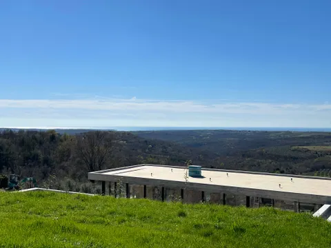 Istrie, Krasica - Stavební pozemek se stavebním povolením 1004 m2