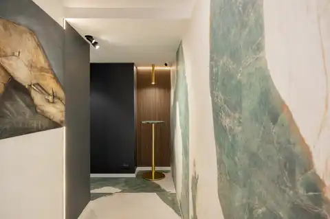 Split, Centar-Luksuzno renoviran trosoban stan u centru Splita