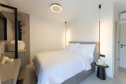 Trogir, Seget - Moderna vila s grijanim bazenom i pogledom na more