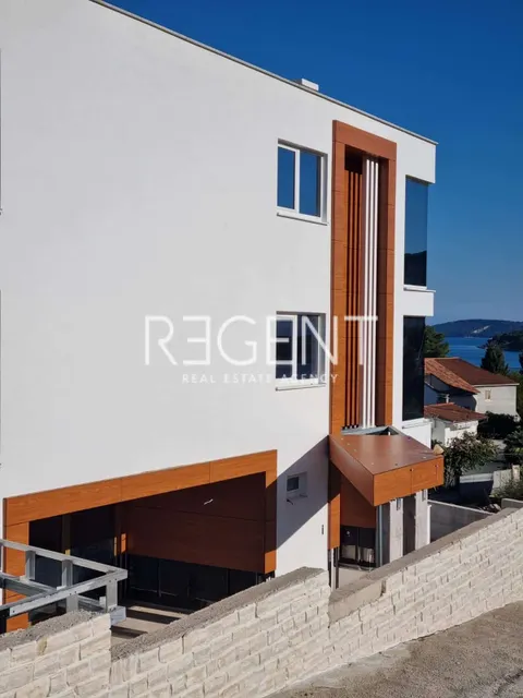 Trogir, Čiovo - Luksusowa nowo wybudowana willa 100 m od morza, 579m2