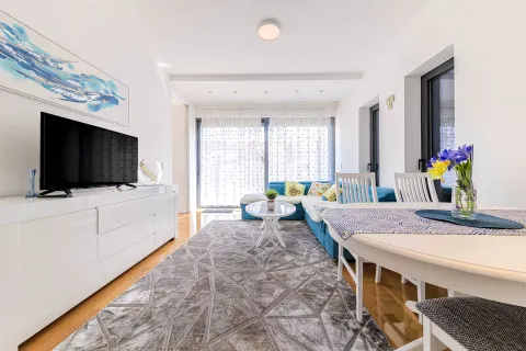 Zagreb, Ban Centar - Luksuzan dvosoban stan 62 m2