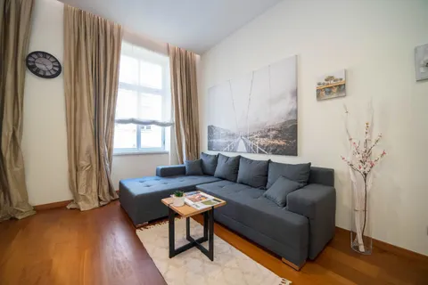 Zagreb, Centar - Luksuzan trosoban stan 76 m2 najam