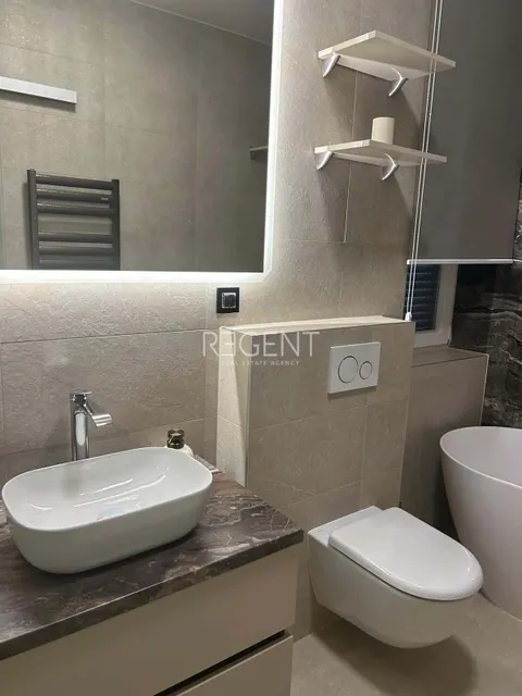 Záhřeb, Remete - Moderní penthouse 112 m2 k pronájmu