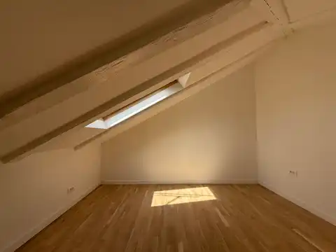 Zagreb, Center - Renovated three-room attic apartment