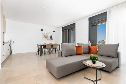 Split, Kaštel Lukšić - Moderní dvoupokojový byt 80 m2 DLOUHODOBÝ PRONÁJEM