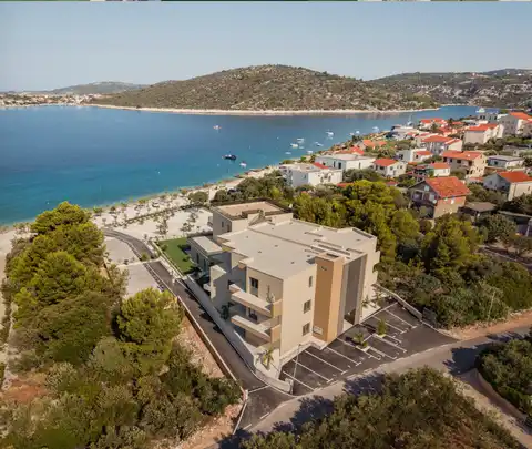 Trogir, Sevid – penthouse 177,66 m², terrasse sur le toit 133,25 m²