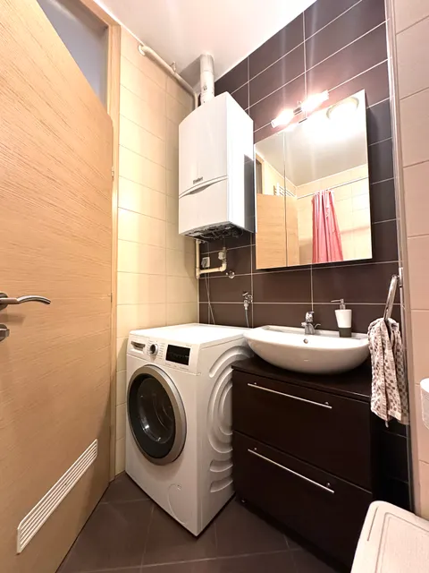 Záhreb, Središće - Trojizbový byt 65 m2 prenájom, DLHODOBÝ