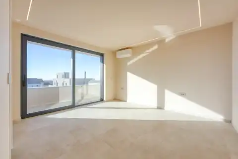 Poreč – Moderna vila s krovnom terasom