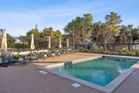 Šibenik, Vodice - luxusní vila s bazénem a panoramatickým výhledem 530m2