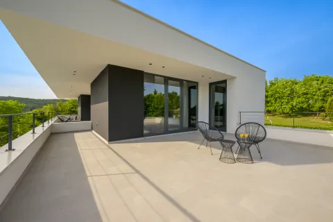 Istra, Oprtalj - Luksuzna dizajnerska vila 682 m2 novogradnja
