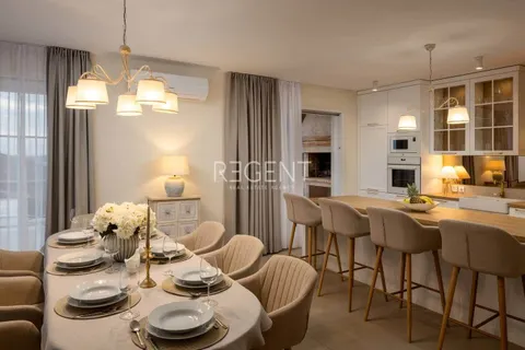 Rogoznica, Ražanj - autentica villa con vista mare