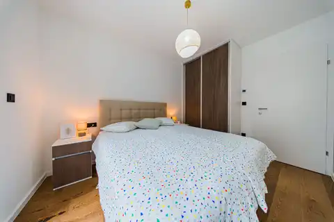 Stan 43 m² za najam, Trešnjevka — namješten, lođa, 2S