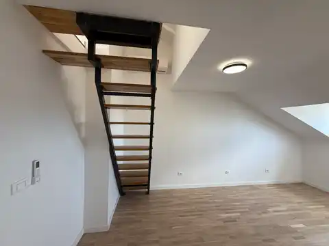 Zagreb, Center - Renovated three-room attic apartment