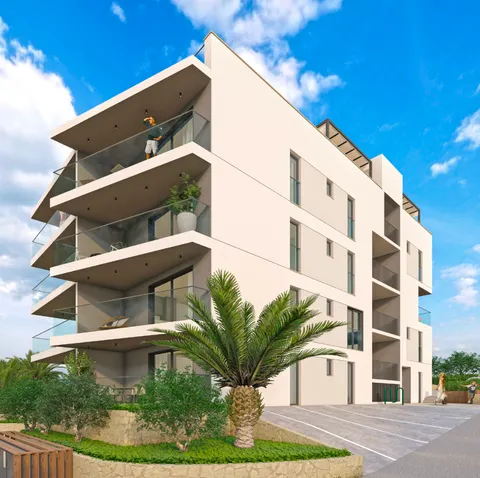 Trogir, Okrug Gornji – Dvosoban stan s balkonom u novogradnji