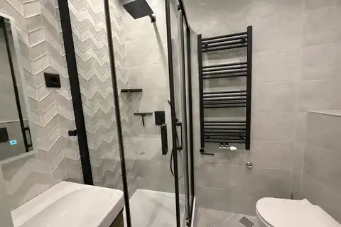 Zagreb, Remete - četverosoban moderan stan za najam na super lokaciji