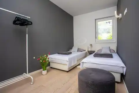 Split, Žnjan - Dvosoban stan sa loggiom i pogledom na more