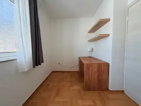 Zagreb, Trešnjevka - Appartement de trois pièces récemment rénové avec balcon