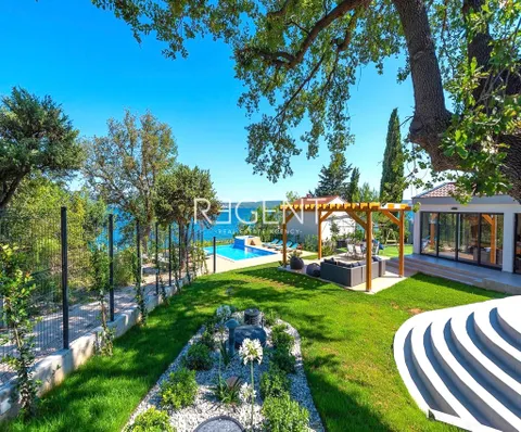 Zadar, Posedarje - Vila první řada u moře 300 m2