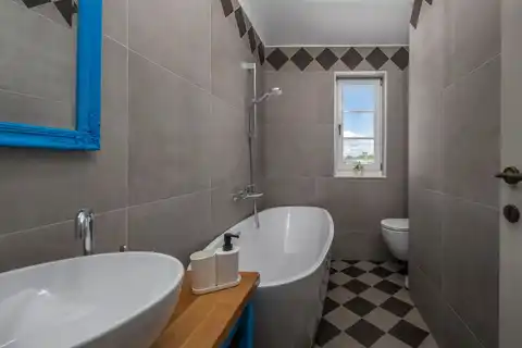 Zadar, Sv. Filip i Jakov - Rustikalna vila na zemljištu od 30.000 m²