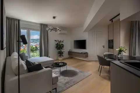Zagreb, Rudeš - Luksuzan penthouse za život i investiciju