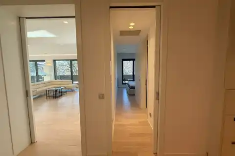 Ljubljana, Pantovčak - sodoben in prostoren apartma s pogledom na zelenje