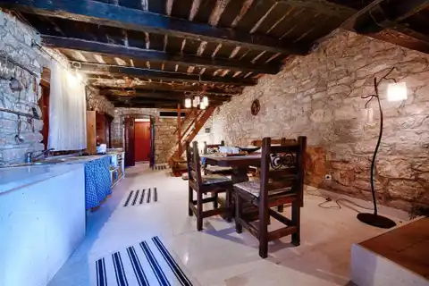 Комижа - Каменный дом у моря