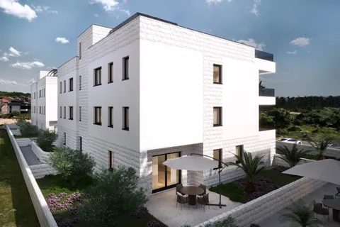 Zadar, Privlaka - Trosoban stan u stambenom naselju blizu mora 75 m2, novogradnja