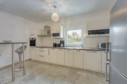 Parenzo, Vežnaveri – casa con due appartamenti