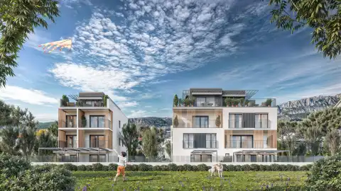 Kaštela, Kaštel Lukšić – uredski prostor s vrtom u novogradnji