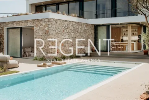 Šolta - Villa unica con vista panoramica sul mare, 270 m2