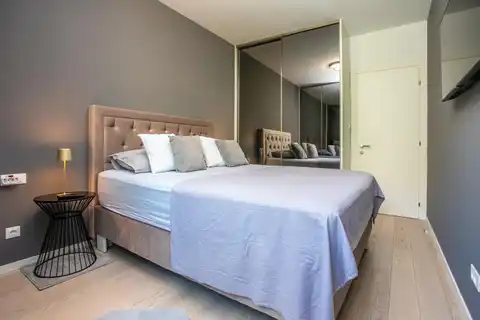 Split, Žnjan - Dvosoban stan sa loggiom i pogledom na more