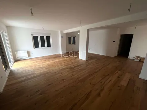 Zadar, Sukošan - Luksusowy czteropokojowy apartament z basenem 160 m2 nowy budynek