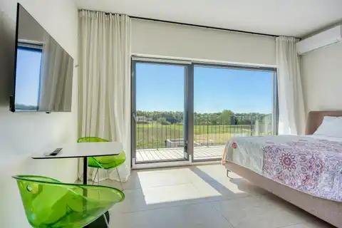 Kuća 230 m² — grijani bazen, krovna terasa, Poreč