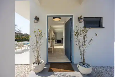 Istra, Svetvinčenat - Moderna vila s grijanim bazenom