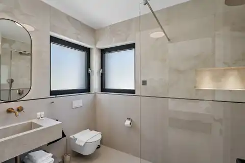 Podstrana - Vila s bazénom a výhľadom na more