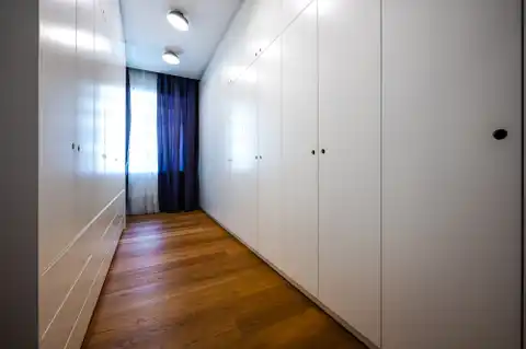 Appartamento 240 m², Donji grad — 3 camere da letto, balcone, parcheggio