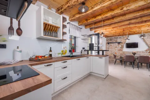 Krk - Luxusná vila na prenájom 135 m2
