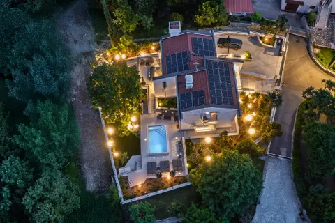 ZASEBNO: Kvarner, Opatija - Luksuzna vila na čudoviti lokaciji