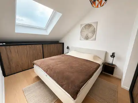 Zagreb, Maksimir– dvoetažni stan 80 m², 2SS, parking