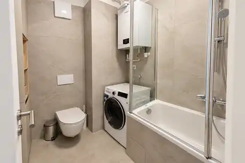 Appartamento 65 m², Črnomerec — 2 camere da letto, loggia, garage