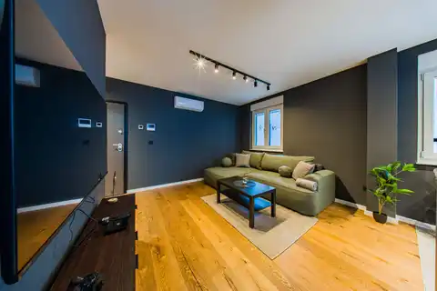 Stan 43 m² za najam, Trešnjevka — namješten, lođa, 2S