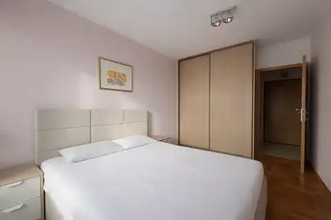 Zagabria, Folnegovićevo naselje - appartamento trilocale con posto auto