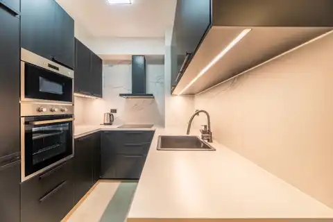 Загреб, Нижний город - Двухкомнатная современная квартира в аренду в новостройке.