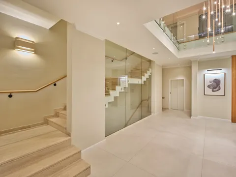 Trogir - Moderna villa s pogledom na more 341 m2