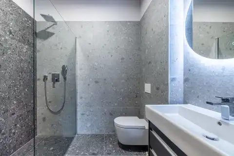 Zagreb, Maksimir – Luksuzno štirisobno stanovanje, prva najemnina