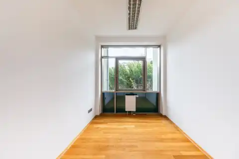 Zagreb, Srebrnjak – Četverosoban stan u prizemlju