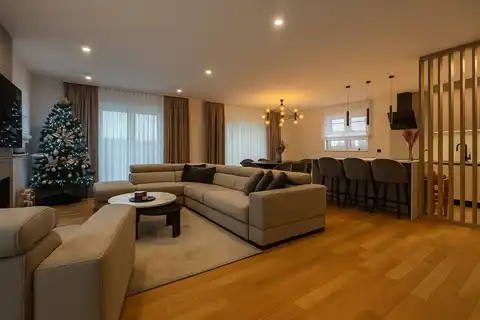 Zagreb, Sesvete - sodoben štirisobni penthouse